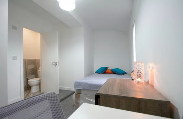 for-sale-6-bed-6-bath-fully-licensed-hmo-in-middlesbrough-with-ultimate-returns-of-4051-big-3