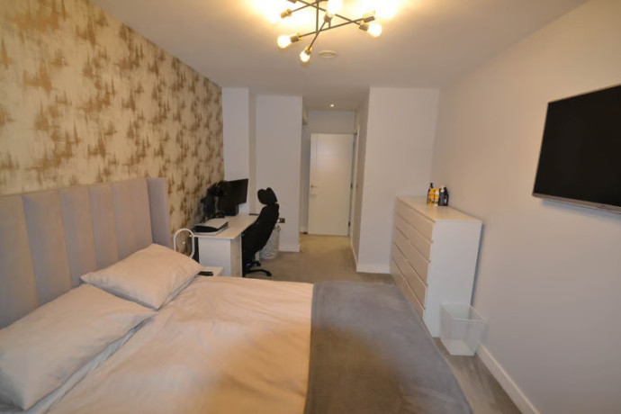 1-bedroom-flat-in-rubix-hrubix-house-high-street-southall-big-1