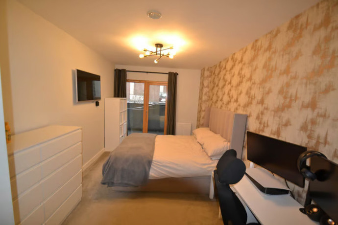 1-bedroom-flat-in-rubix-hrubix-house-high-street-southall-big-0