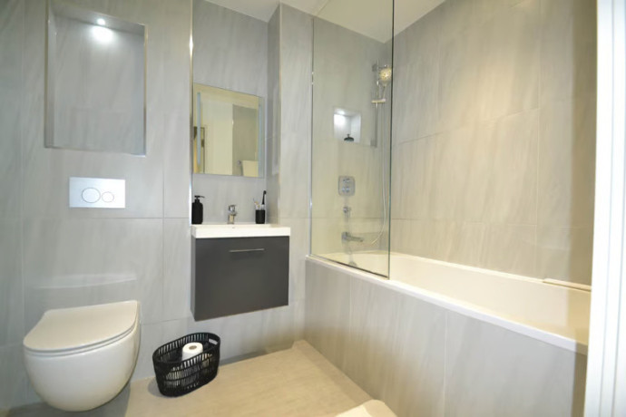 1-bedroom-flat-in-rubix-hrubix-house-high-street-southall-big-4