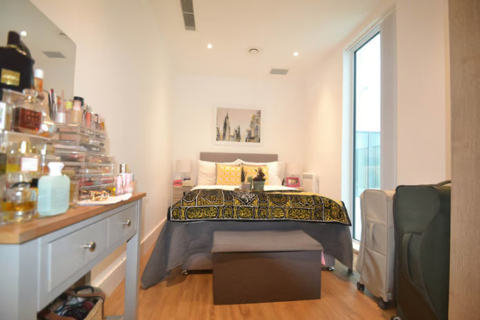 2-bedroom-flat-in-ealing-big-1