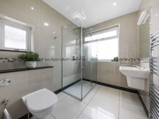 charming-spacious-3-bedroom-2-bath-home-in-dollis-hill-nw2