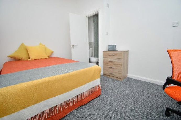 high-spec-5-bed-5-bath-hmo-for-sale-barrow-in-furness-big-4