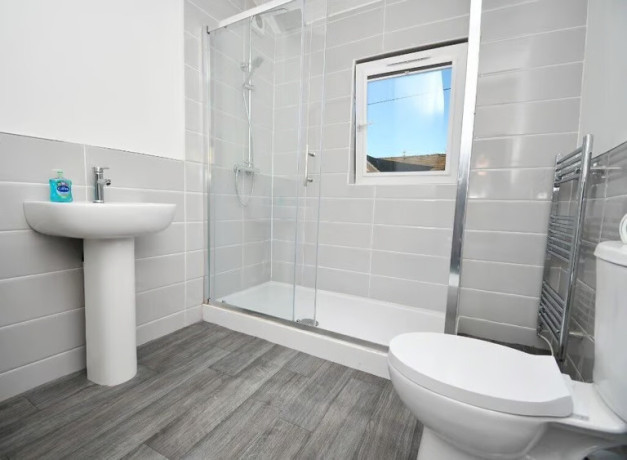 high-spec-5-bed-5-bath-hmo-for-sale-barrow-in-furness-big-3