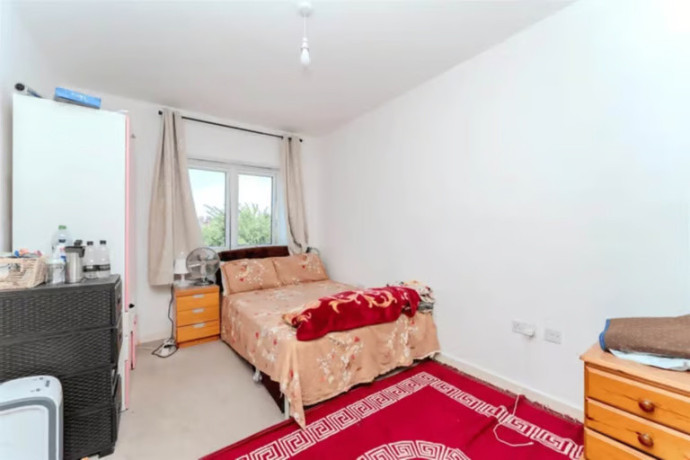 3-bedroom-flat-in-salisbury-road-southall-big-3