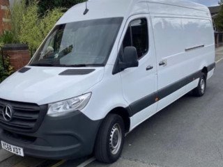 fast-reliable-removal-services-in-liverpool-surrounding-areas-man-with-a-van