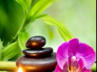 thai-massage-with-apple