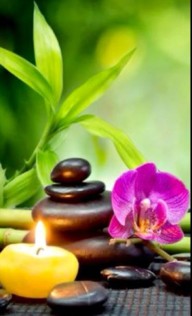 thai-massage-with-apple-big-0