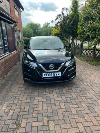 nissan-qashqai-hatchback-2019-manual-1332-cc-5-doors-big-1