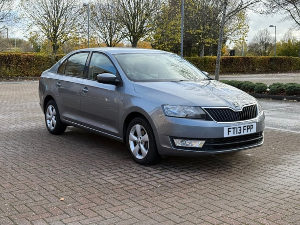 skoda-rapid-hatchback-2013-manual-1197-cc-5-doors-big-1