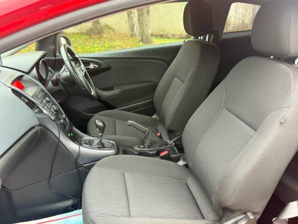 2016-vauxhall-astra-gtc-14t-16v-sport-coupe-3dr-petrol-manual-euro-5-ss-120-ps-coupe-petrol-big-2