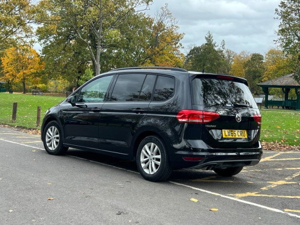 2017-volkswagen-touran-14-tsi-bluemotion-tech-dsg-euro-6-ss-5dr-big-3