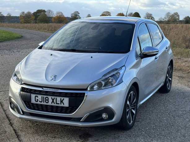 2018-peugeot-208-12-puretech-allure-premium-5dr-hatchback-petrol-manual-big-3