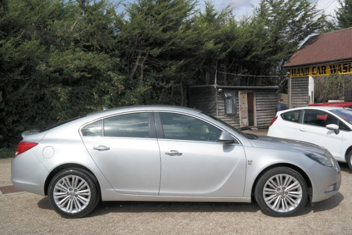 vauxhall-insignia-20-cdti-elite-nav-2012-big-1