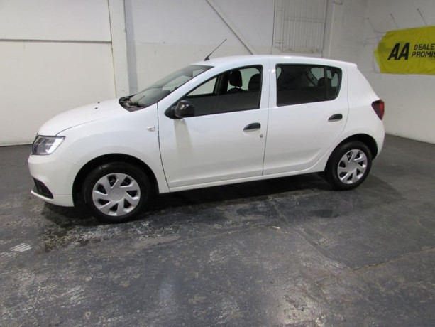 2019-69-dacia-sandero-09-tce-essential-hatchback-5dr-petrol-manual-euro-6-ss-big-1