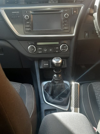 toyota-auris-hatchback-2014-manual-1598-cc-5-doors-big-1