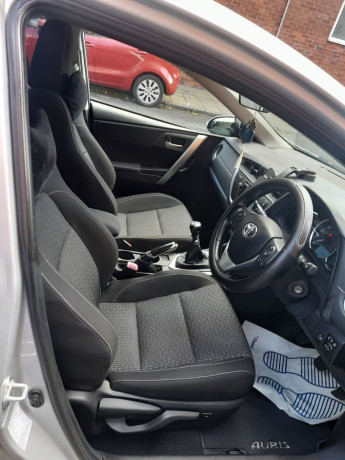 toyota-auris-hatchback-2014-manual-1598-cc-5-doors-big-2