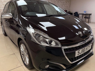 peugeot-208-12-puretech-allure-black-manual-petrol-2018-warranty-12-months-mot