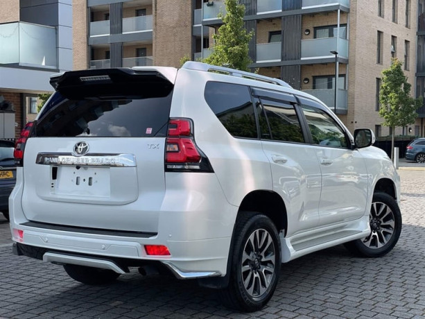 2023-toyota-land-cruiser-prado-27l-suv-5dr-auto-4wd-7-seat-5dr-suv-petrol-automatic-big-3