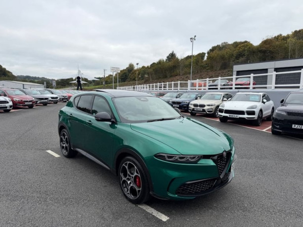 2023-73-alfa-romeo-tonale-15-vgt-mhev-veloce-suv-dct-auto-petrol-hybrid-big-0