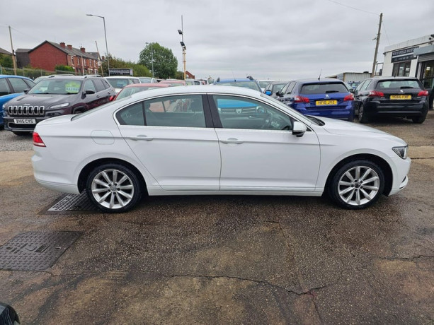 volkswagen-passat-16-tdi-bluemotion-tech-se-2015-big-3