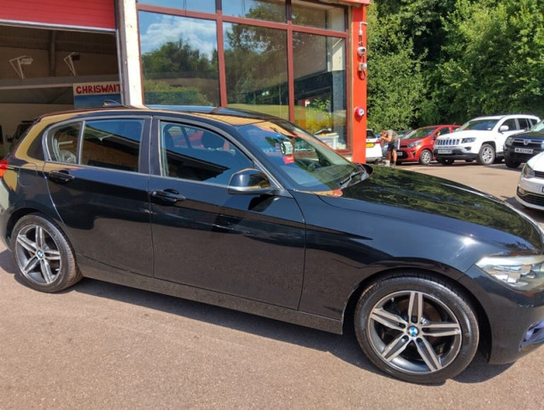 2015-bmw-1-series-sport-hatchback-petrol-manual-big-3