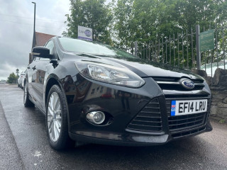 2014-ford-focus-zetec-5-door-petrol