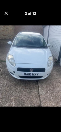 fiat-grande-punto-hatchback-2010-manual-1368-cc-5-doors-big-1