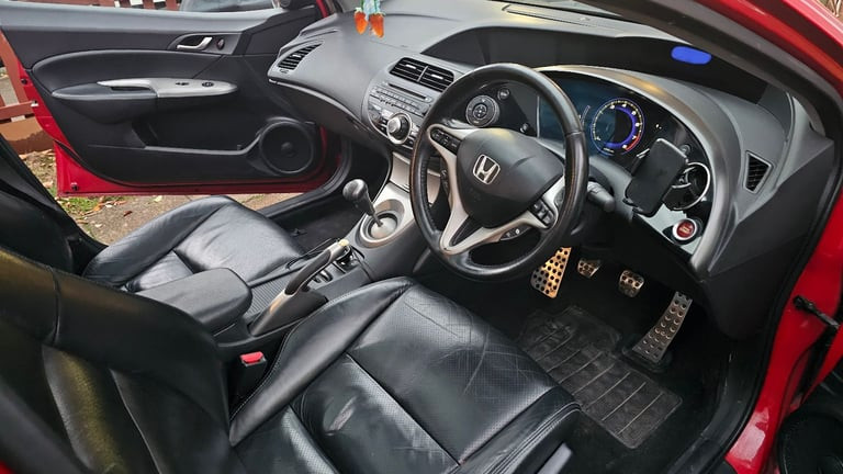 honda-civic-hatchback-2008-manual-1799-cc-5-doors-big-3