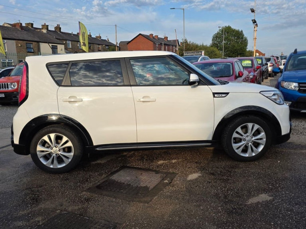 kia-soul-16-gdi-urban-2016-big-3