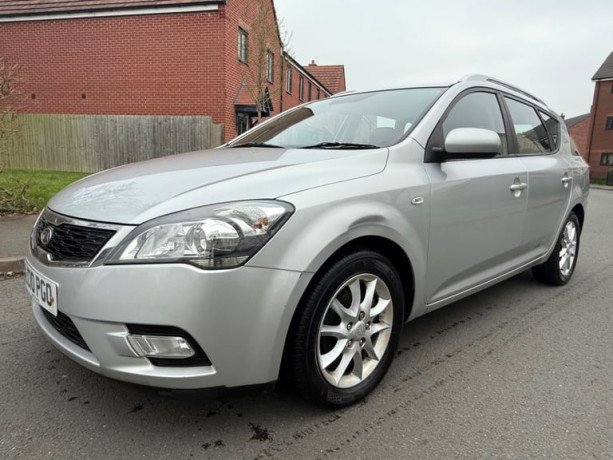 2010-kia-ceed-16-crdi-2-5dr-estate-diesel-manual-big-2