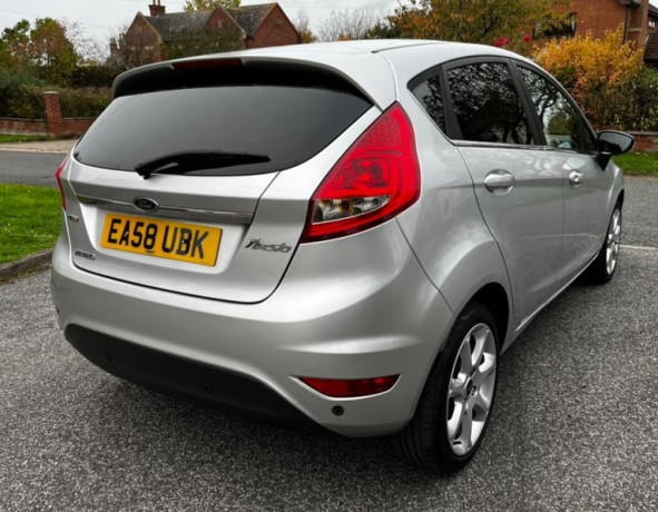 200958-ford-fiesta-16-tdci-zetec-genuine-63000-mls-fsh-cambelt-done-full-mot-big-3