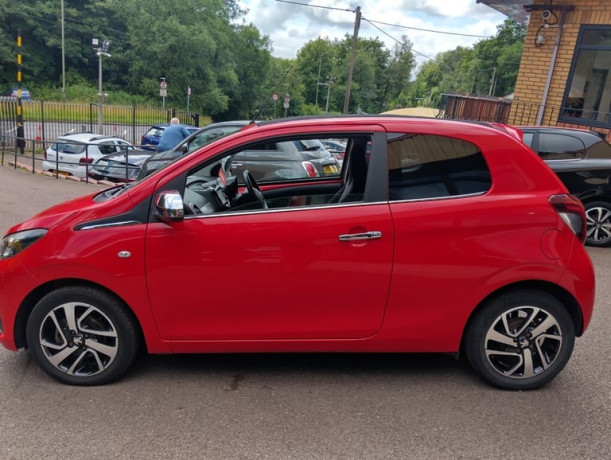 2014-peugeot-108-allure-top-hatchback-petrol-manual-big-3