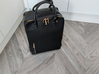 the-carter-ladies-laptop-bag-in-black