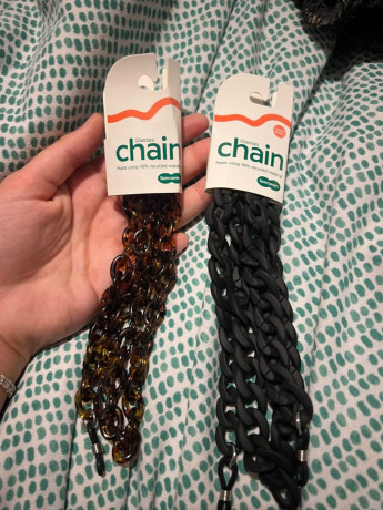 glasses-chains-big-0