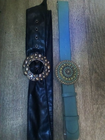 1970s-womans-belts-big-0