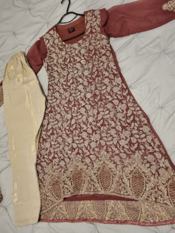 5-suits-for-ps100-or-ps20-per-suit-dont-miss-out-big-3