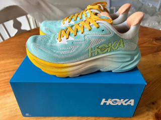 hoka-clifton-10-trainers-size-35
