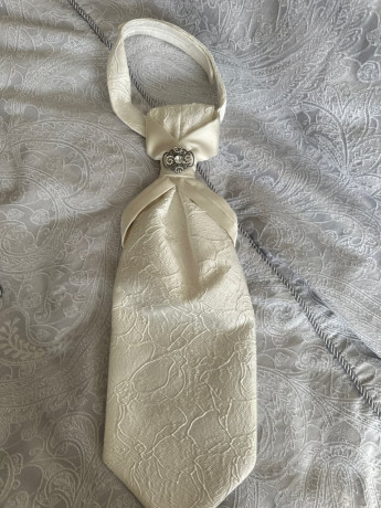 bow-tie-from-ms-big-3