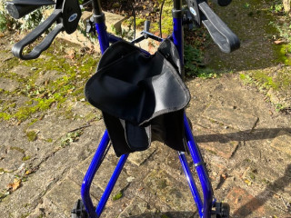 days-lightweight-tri-wheel-walker