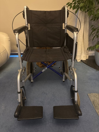 collapsable-wheelchair-big-0