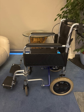 collapsable-wheelchair-big-1