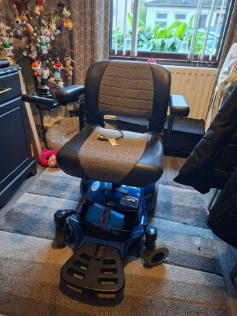 battery-powered-mobility-scooter-big-0