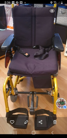 walker-with-bag-under-seat-big-2