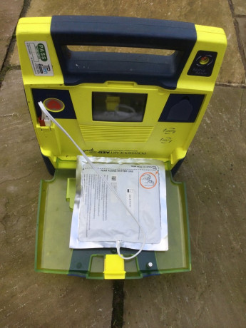 cardiac-sciences-g3-defibrillator-big-1