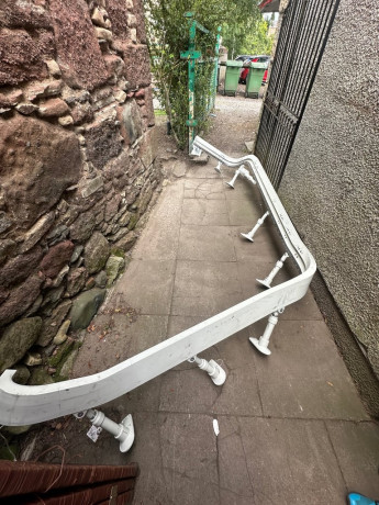 acorn-curve-180-stair-lift-2018-model-stairlift-barely-used-big-2