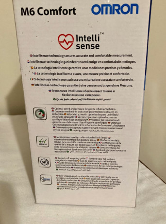 omron-m6-comfort-bloodpressure-monitor-big-3
