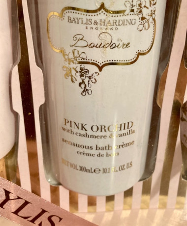 new-packaged-baylis-and-harding-gift-set-big-2