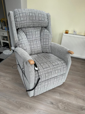 rise-recline-chair-big-0