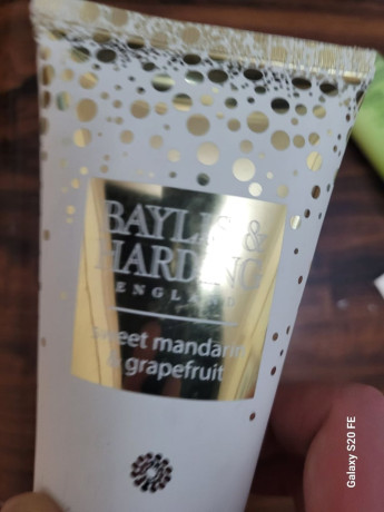 baylis-harding-sweet-mandarin-grapefruit-200ml-moisturising-hand-body-lotion-big-3